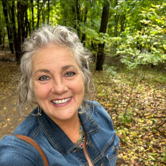 Meet your Posher, Donna - Picture 1 of 1